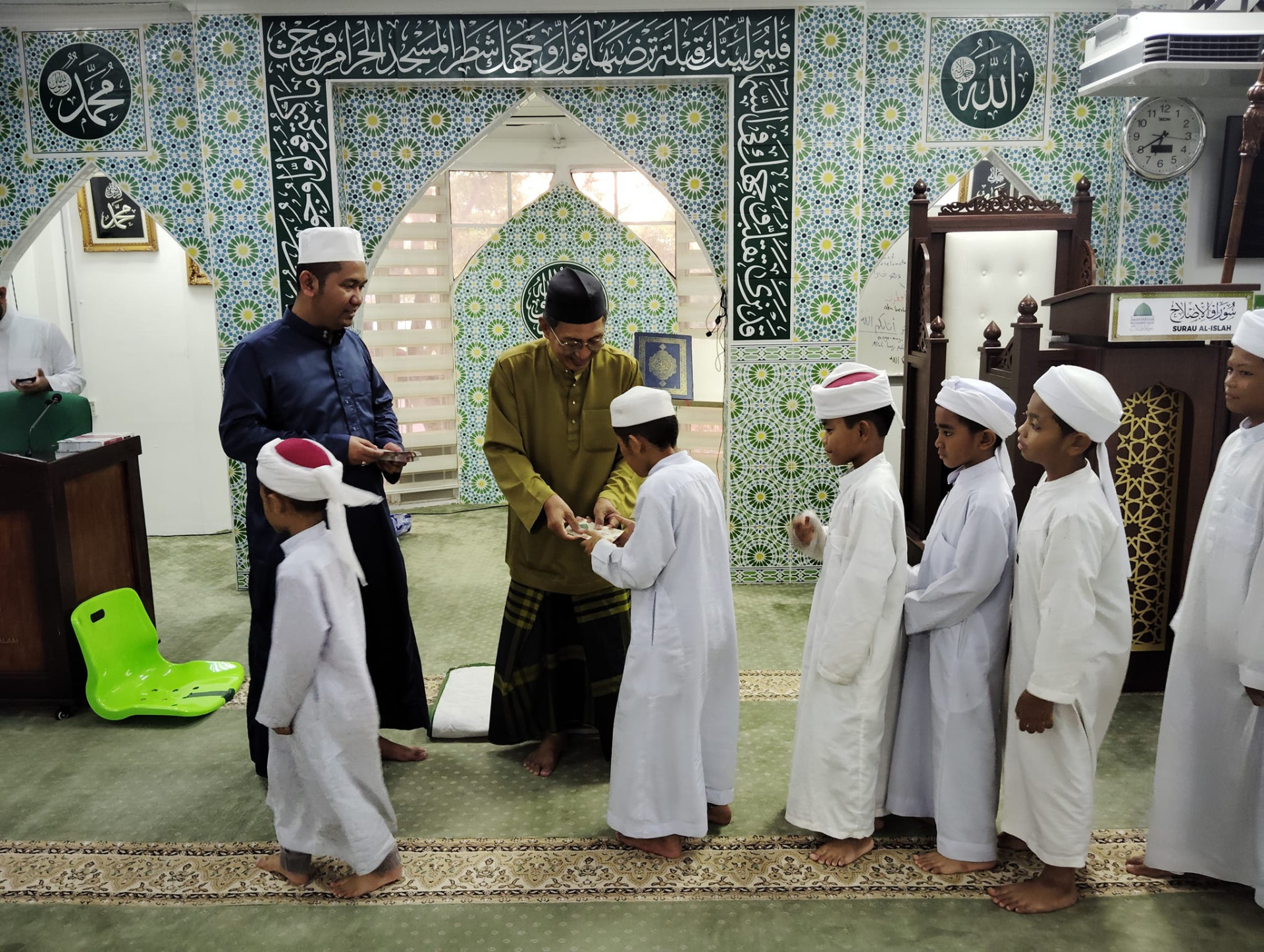 Kempen Sedekah Pada Hari Jumaat
